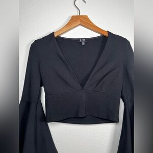 LR Collection Black Bell Sleeve V-Neck Crop Top Size Small